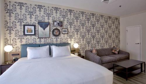 Premium King Room