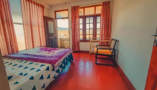 Double Room with Shared Bathroom