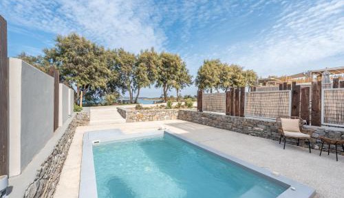 Superior Suite with Private Pool & Sea View
