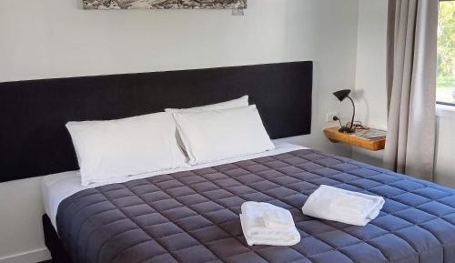 Double or Twin Room with Shared Bathroom