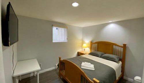 Queen Room with Shared Bathroom