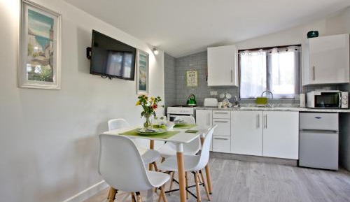 One-Bedroom House