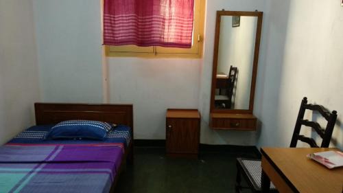 Standard Single Room with Shared Bathroom