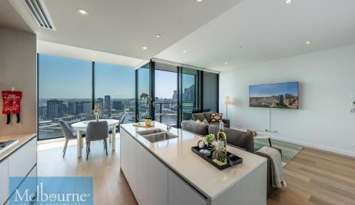 Top Floor 2 Bedroom / 2 Levels - Sub Penthouse Apartment with Stadium & Harbor Views