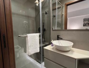 Twin Room with Shower