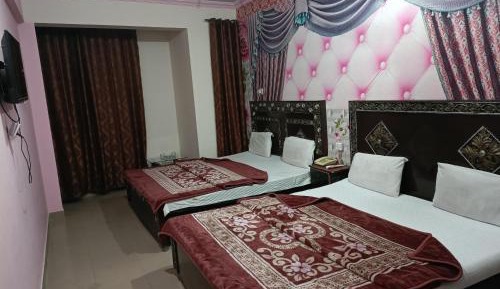 Deluxe Family Room