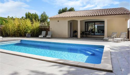 Three-Bedroom Holiday Home 