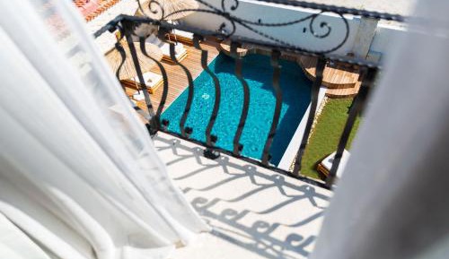 Deluxe Double Room with Extra Bed