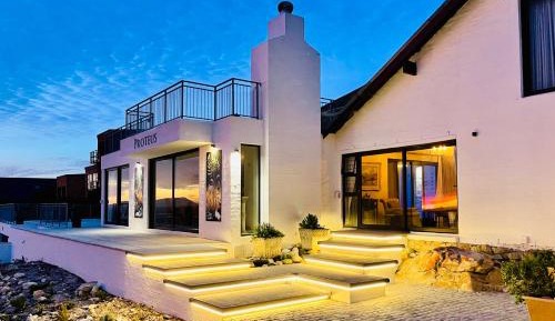 Villa - Beach Front