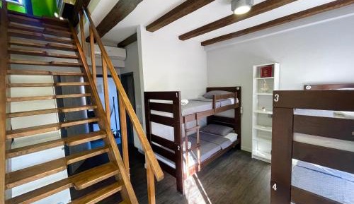 Bed in 6-Bed Mixed Dormitory Room