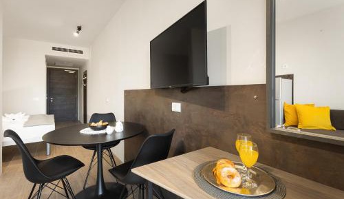 Studio Apartment with Balcony