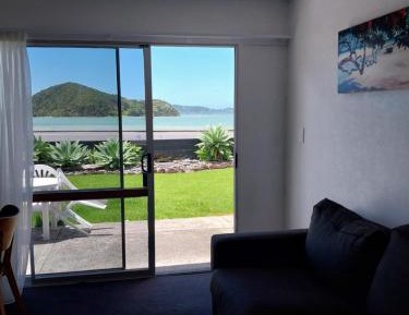 One-Bedroom Apartment with Sea View (1-5 Adults)