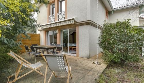 Holiday Home (4 Adults)
