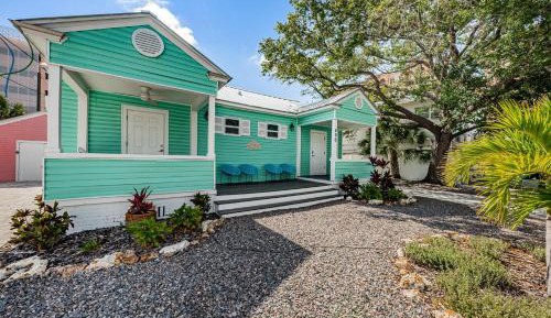 Three-Bedroom Holiday Home 