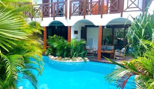 Double house tropic paradise with pool