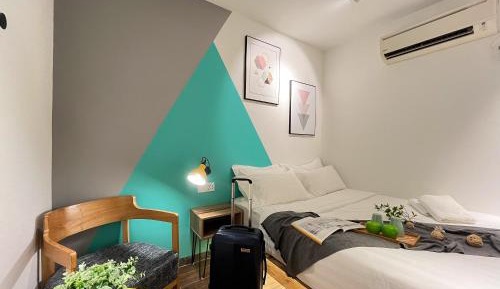 Modern Queen Room