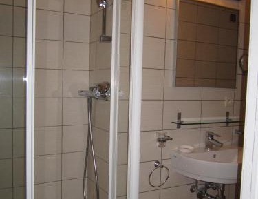 Studio (2 Adults)