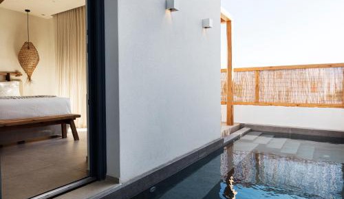 Junior Suite with Plunge Pool