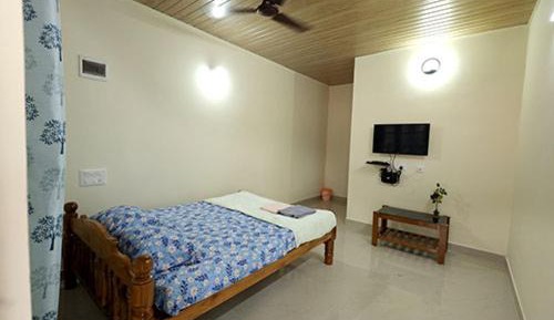 Double Room with Private Bathroom