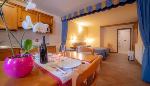 Studio (2 Adults)