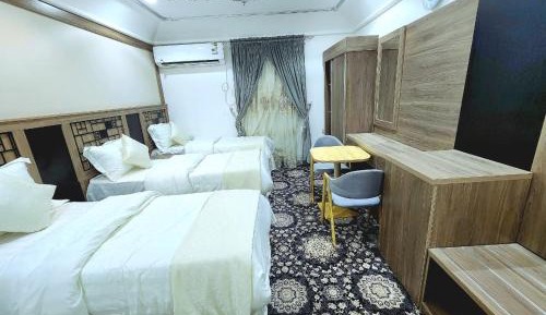 Quadruple Room with Private Bathroom