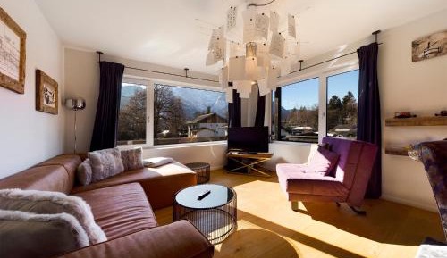 Deluxe Family Room
