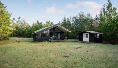 Three-Bedroom Holiday Home 