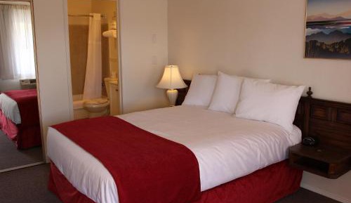 Standard Queen Room
