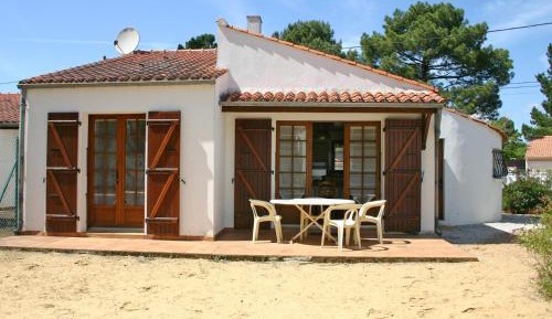 Holiday Home (4 Adults)