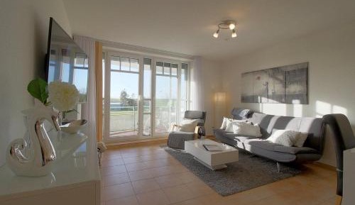 One-Bedroom Apartment with Balcony