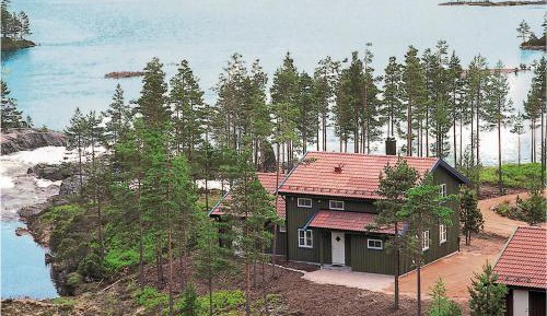 Five-Bedroom Holiday Home