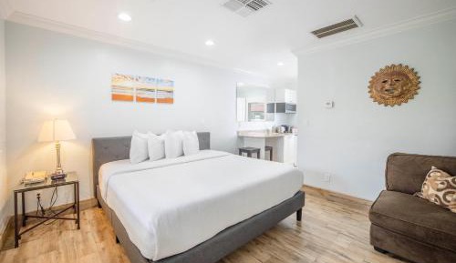 Standard King Room