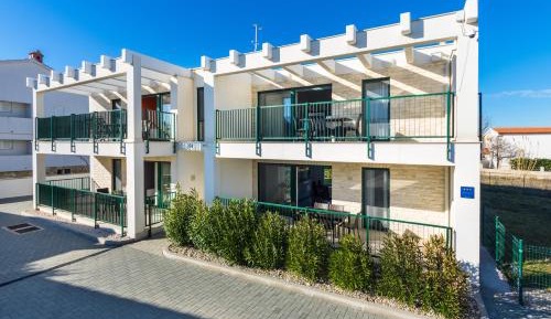 Comfort Two-Bedroom Apartment with Balcony & Sea View 