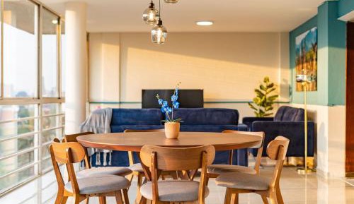 Three-Bedroom Apartment with Balcony