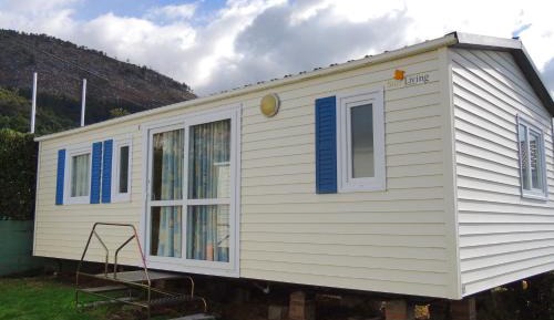 Bungalow (6-7 Adults)