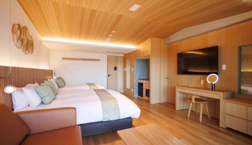 Deluxe Family Room with Sauna