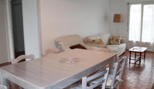 Holiday Home (6 Adults)