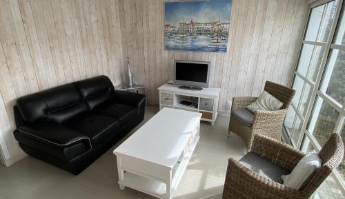 Three-Bedroom Holiday Home 