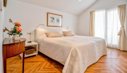 Two-Bedroom Apartment with Sea View