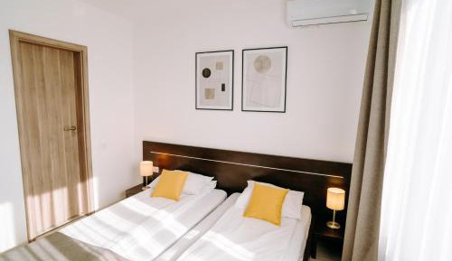 Twin Room with Private Bathroom