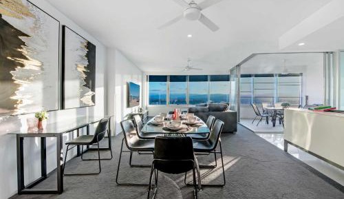 Converted 3 Bed 2 Bath Hinterland - Sleeps 8