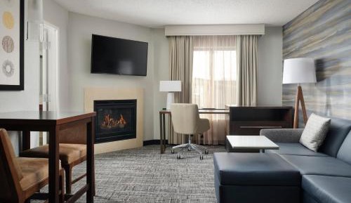1 Bedroom Suite, 1 King, Sofa bed