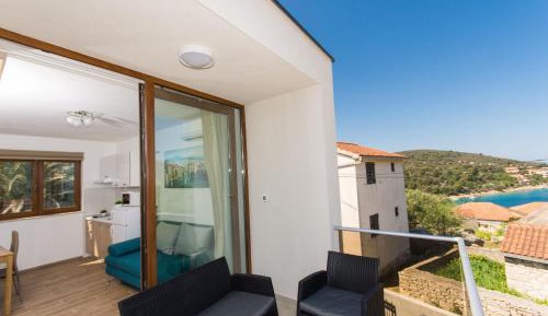 One-Bedroom Apartment with Balcony