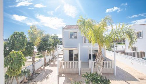 Deluxe Two-Bedroom Villa with Sea View 