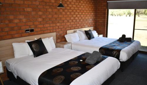 Deluxe Queen Room with Two Queen Beds
