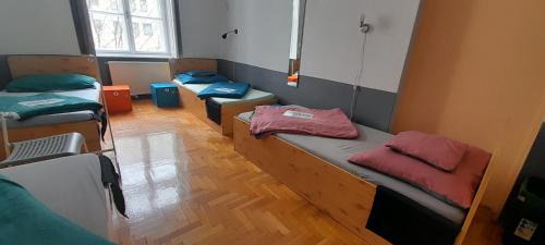 Bed in 4-Bed Dormitory Room