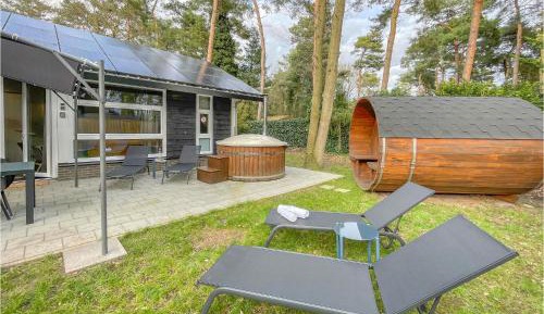 Three-Bedroom Holiday Home 