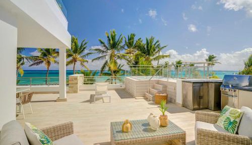 Three Bedroom Apartment with Hot Tub 