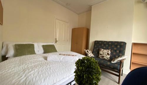 Standard Double Room with Shared Bathroom