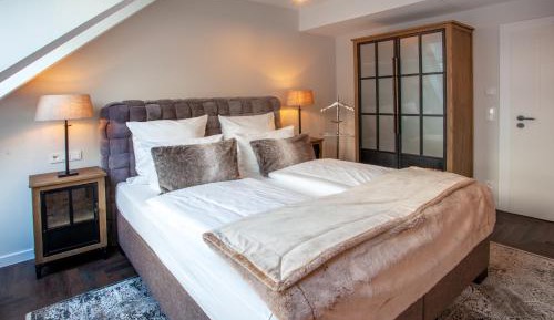 GREET Deluxe Room
